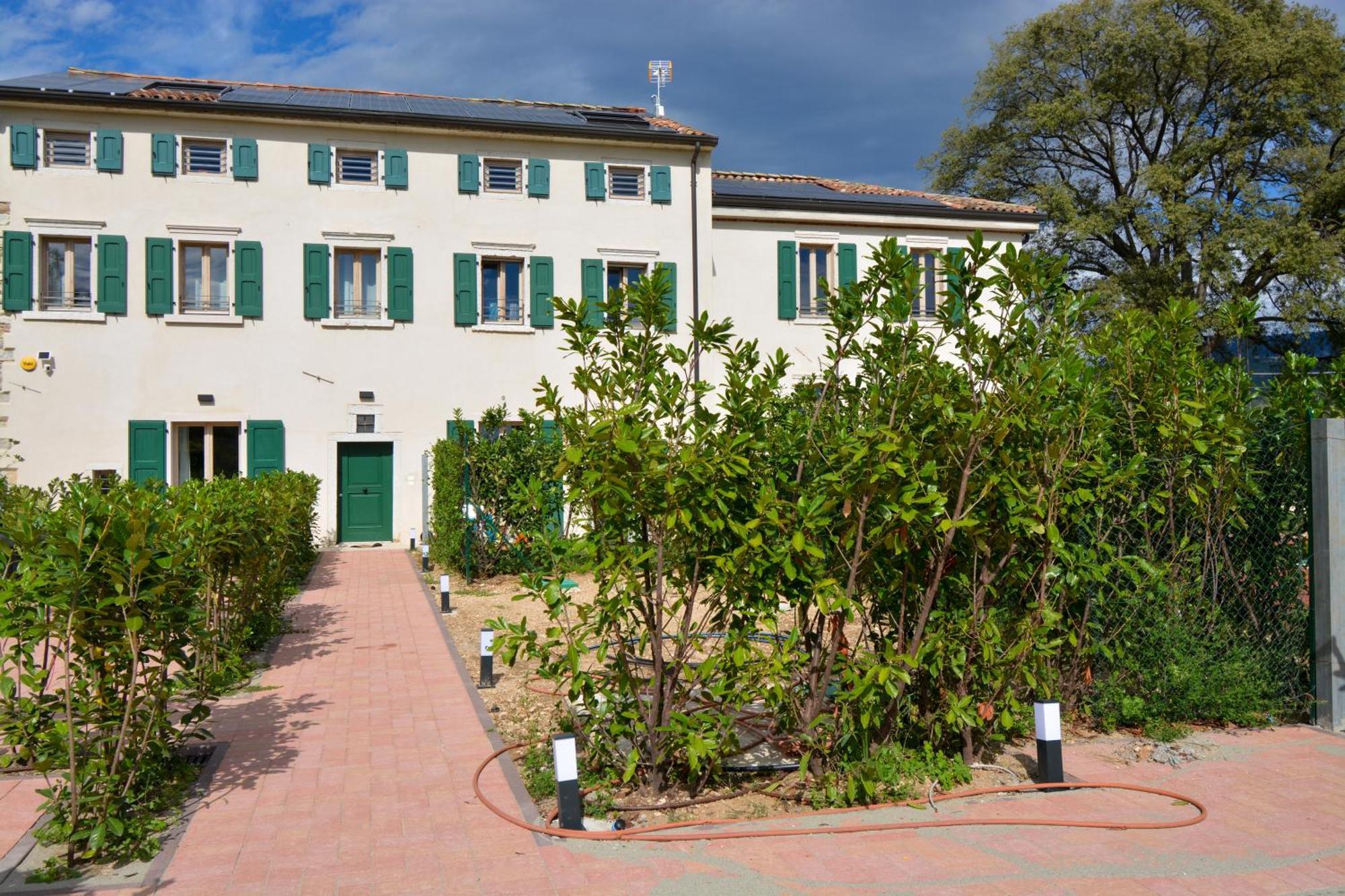 Residence Corte Bellebarbe Rivoli Veronese Exterior photo