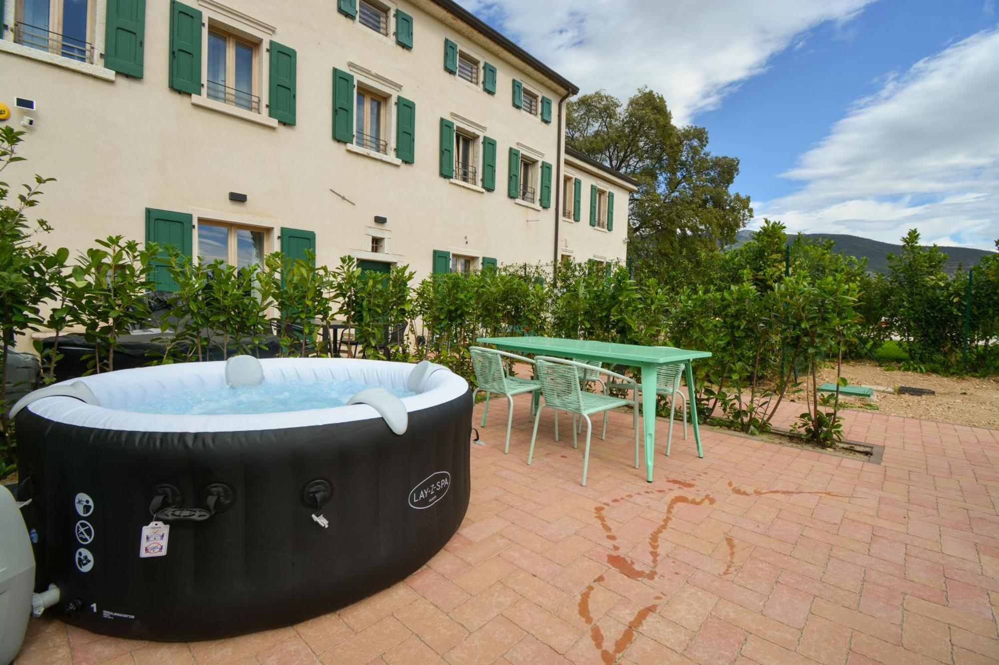 Residence Corte Bellebarbe Rivoli Veronese Exterior photo