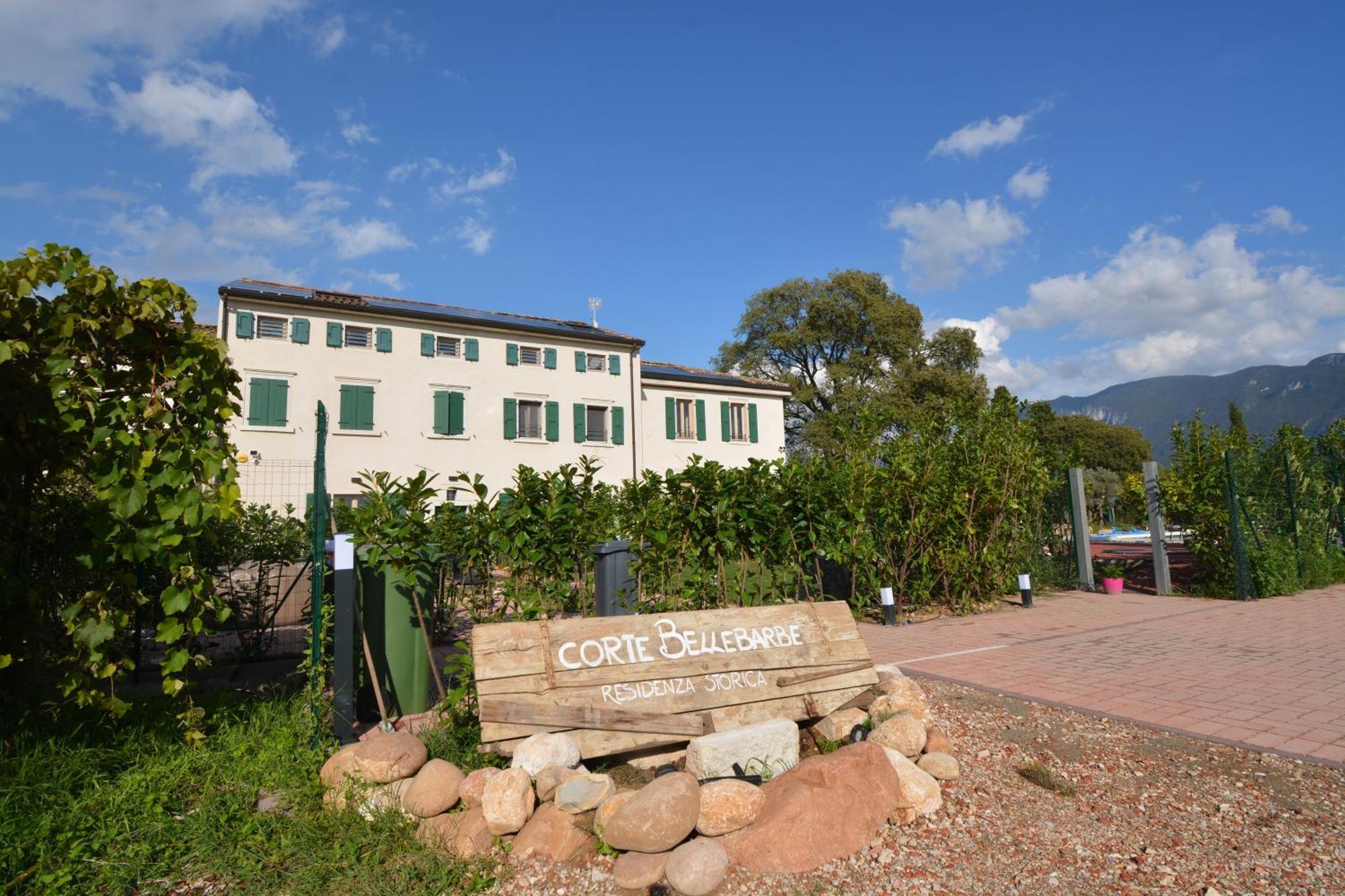 Residence Corte Bellebarbe Rivoli Veronese Exterior photo